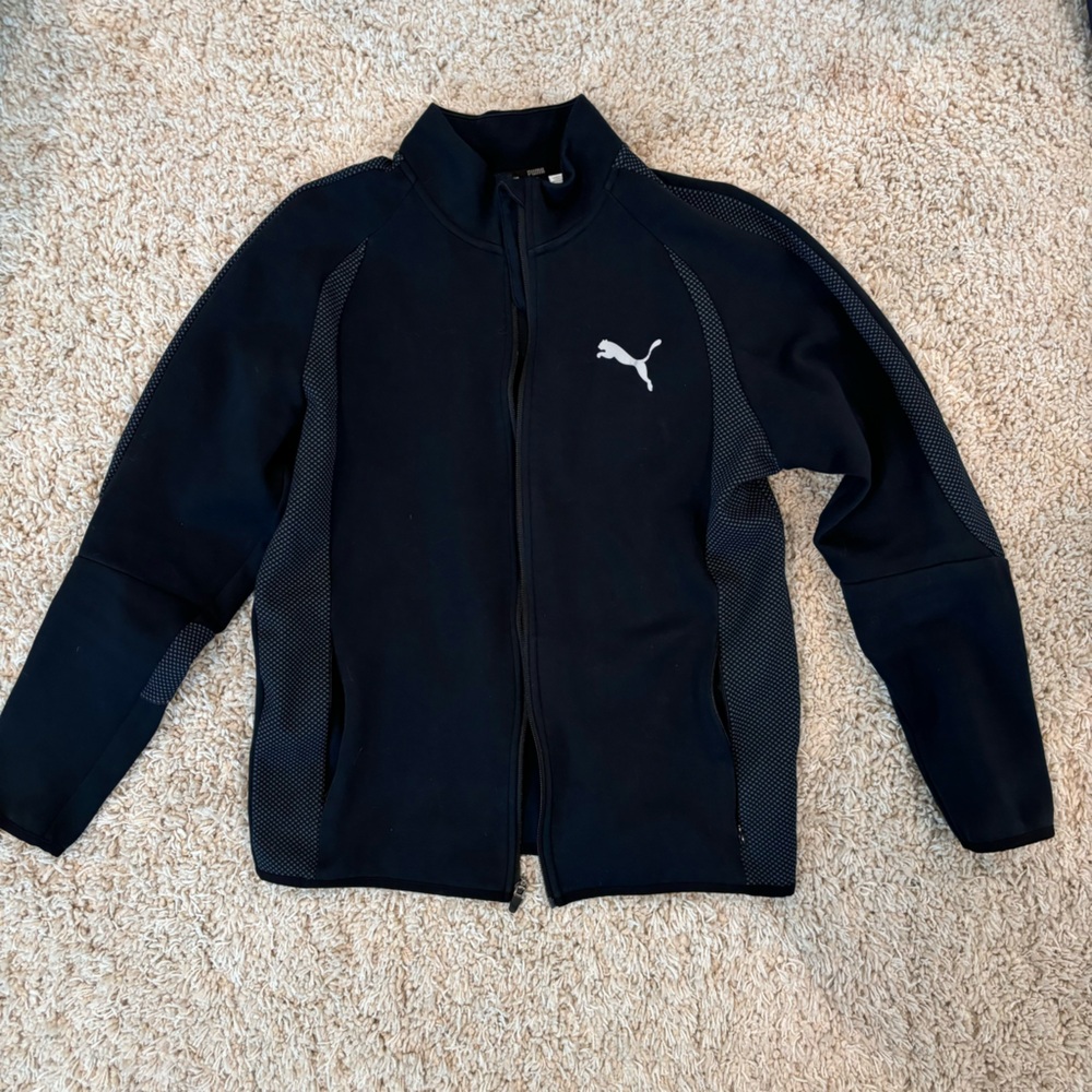 Men’s Puma light jacket zip up size M